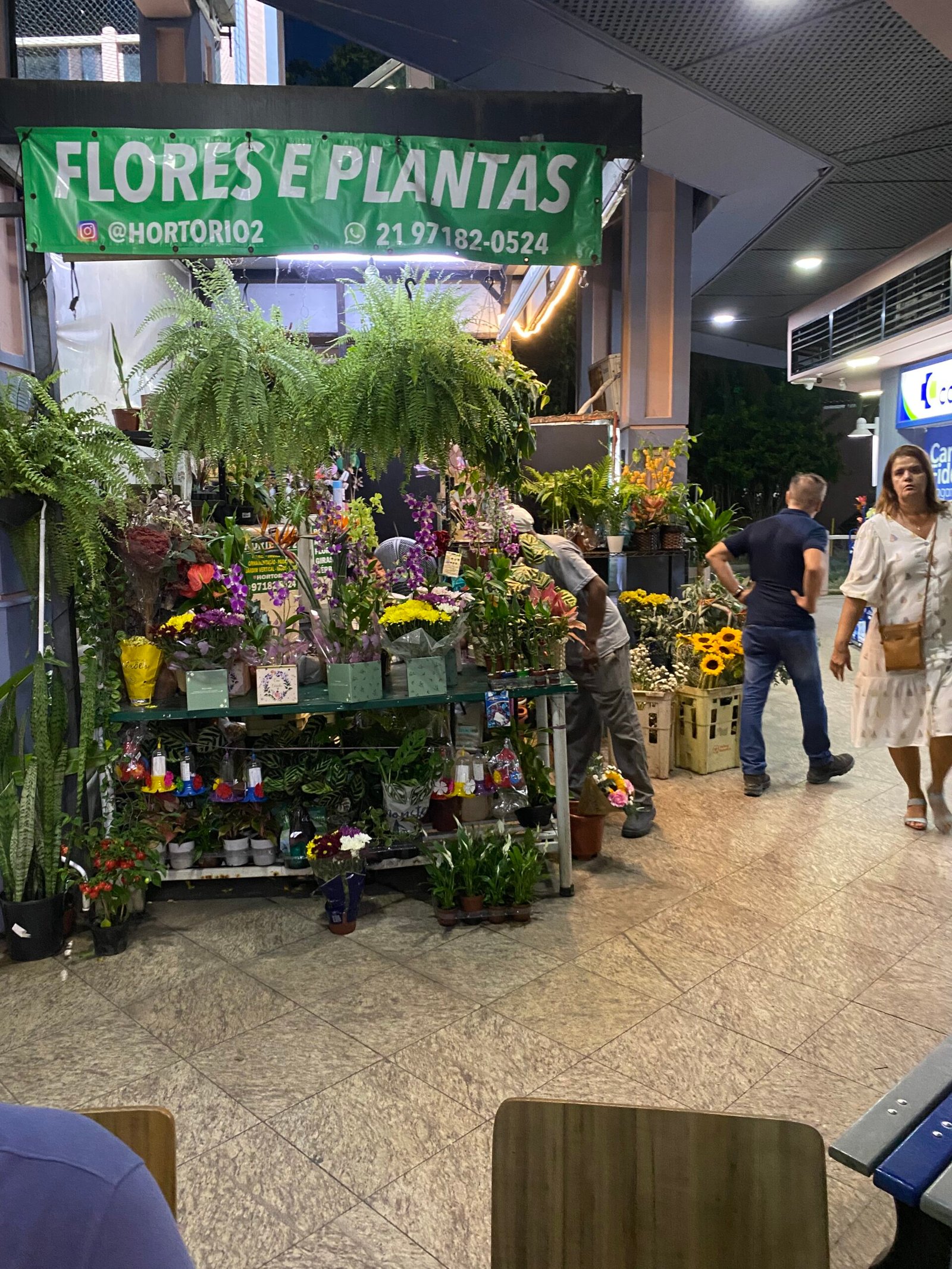 Conveniências e Comércio
